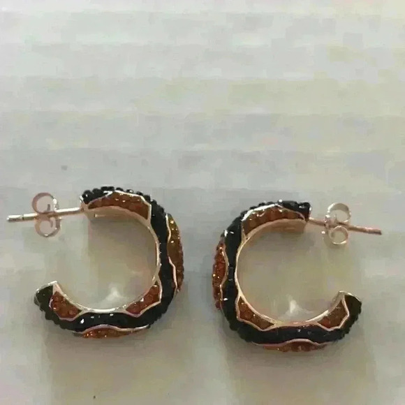 Essential new Multi Crystal Animal Print Hoops - Picture 2 of 8